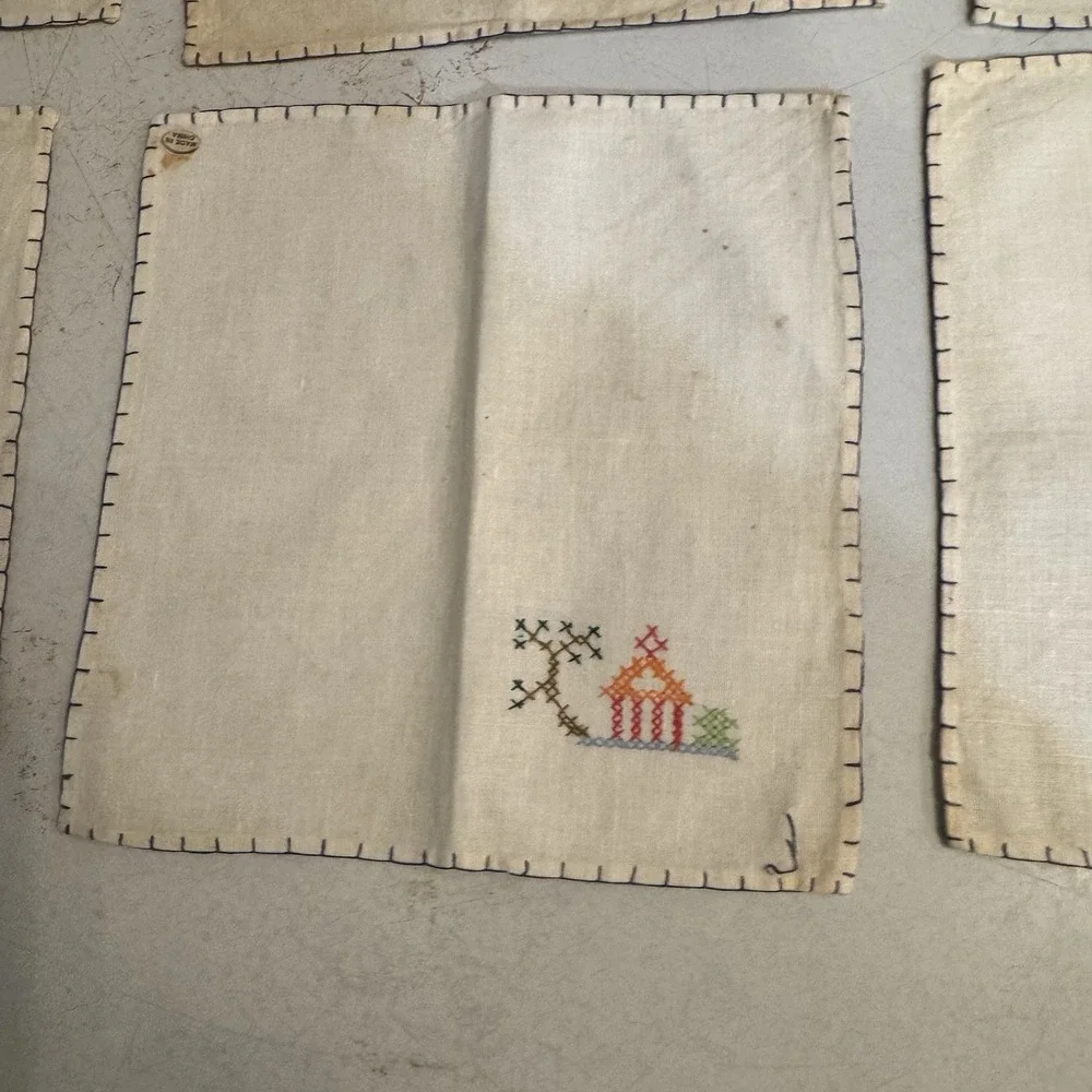 Vintage Embroidered Handkerchiefs Set of 6 Linen Estate‎ Find